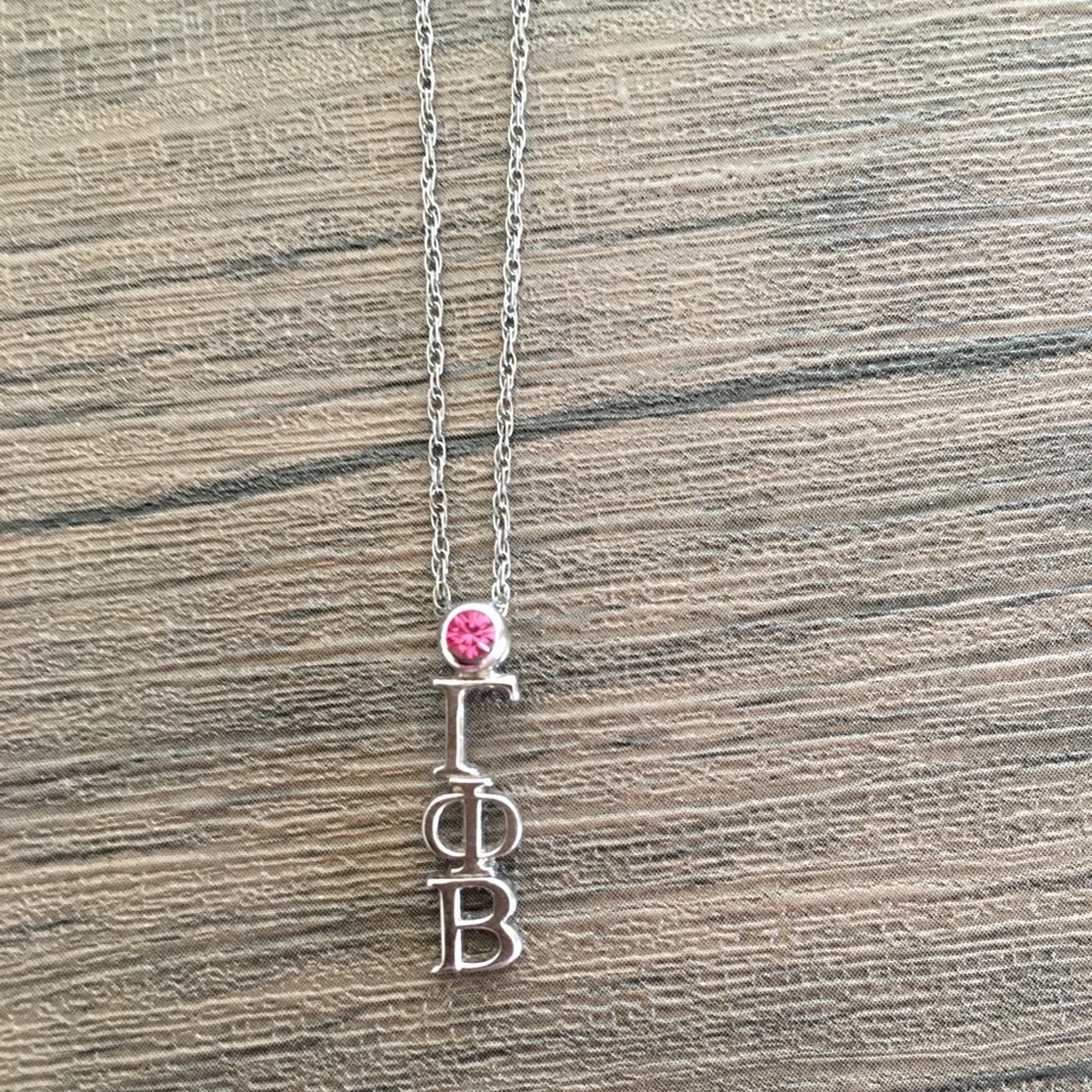 Neckace